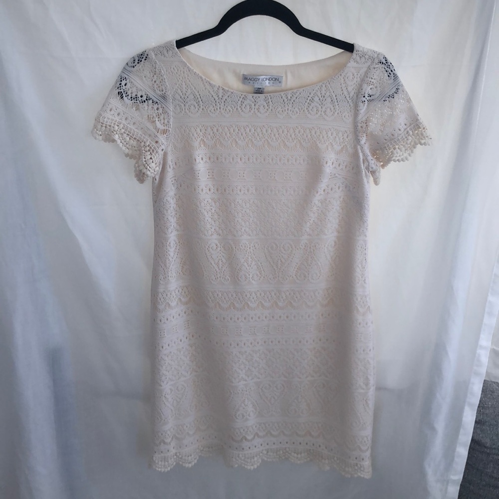 Maggie London Crotchet dress